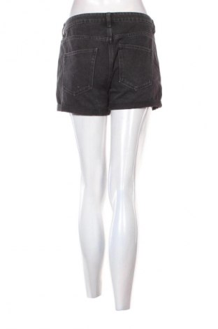 Pantaloni scurți de femei H&M, Mărime M, Culoare Gri, Preț 64,99 Lei