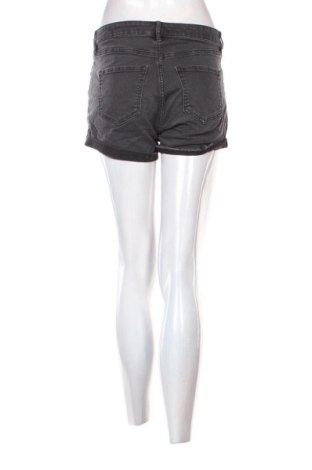 Pantaloni scurți de femei H&M, Mărime M, Culoare Negru, Preț 64,99 Lei