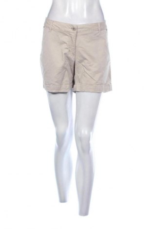 Damen Shorts Jean Pascale, Größe M, Farbe Beige, Preis 6,99 €