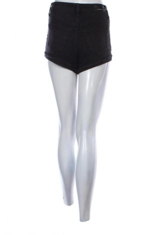 Dámske kraťasy  Kendall & Kylie, Veľkosť XXS, Farba Čierna, Cena  27,95 €