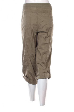 Дамски къс панталон Khakis By Gap, Размер XXL, Цвят Зелен, Цена 34,99 лв.