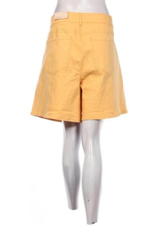 Pantaloni scurți de femei NYDJ, Mărime XXL, Culoare Galben, Preț 115,99 Lei