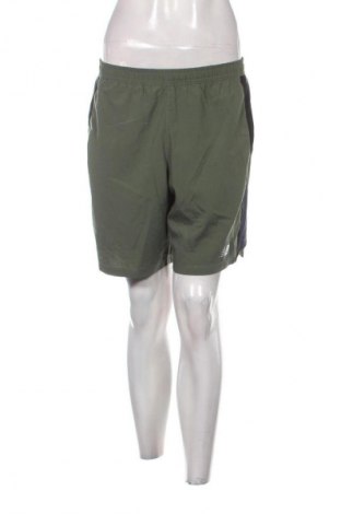 Damen Shorts New Balance, Größe M, Farbe Mehrfarbig, Preis 20,99 €