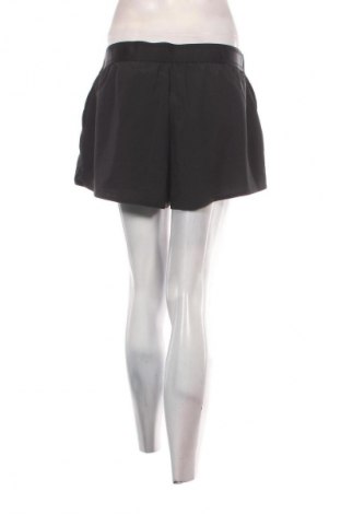 Dámske kraťasy  Nike, Veľkosť L, Farba Čierna, Cena  19,95 €