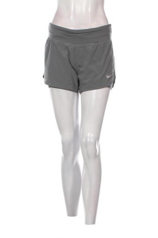 Női rövidnadrág Nike, Méret S, Szín Szürke, Ár 9 219 Ft