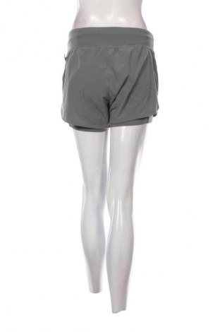 Női rövidnadrág Nike, Méret S, Szín Szürke, Ár 9 219 Ft