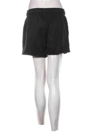 Dámske kraťasy  Nike, Veľkosť M, Farba Čierna, Cena  16,95 €