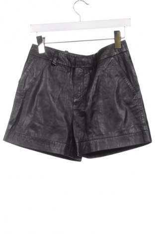 Pantaloni scurți de femei Ochnik, Mărime XS, Culoare Negru, Preț 117,99 Lei