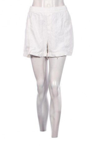 Pantaloni scurți de femei Old Navy, Mărime L, Culoare Alb, Preț 115,99 Lei