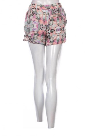 Pantaloni scurți de femei O'neill, Mărime S, Culoare Multicolor, Preț 111,99 Lei