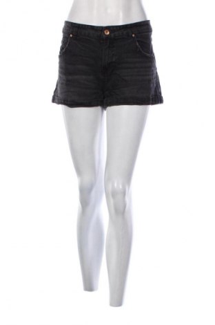 Damskie szorty Pull&Bear, Rozmiar XL, Kolor Czarny, Cena 38,99 zł