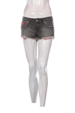 Pantaloni scurți de femei Superdry, Mărime M, Culoare Gri, Preț 76,99 Lei