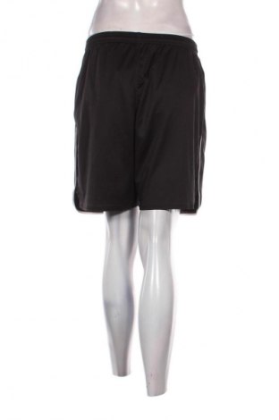 Damen Shorts Umbro, Größe L, Farbe Schwarz, Preis € 6,99