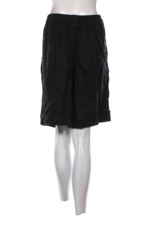 Pantaloni scurți de femei United Colors Of Benetton, Mărime XL, Culoare Negru, Preț 115,99 Lei