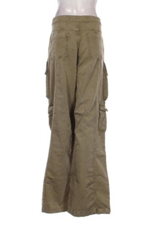Дамски панталон Alpha Industries, Размер L, Цвят Зелен, Цена 129,99 лв.