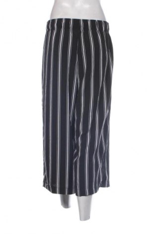 Damenhose Amisu, Größe M, Farbe Mehrfarbig, Preis 8,99 €