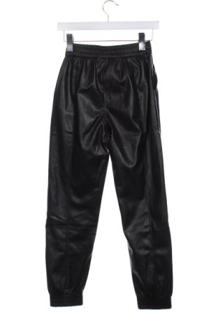 Pantaloni de femei Bershka, Mărime XS, Culoare Negru, Preț 79,00 Lei