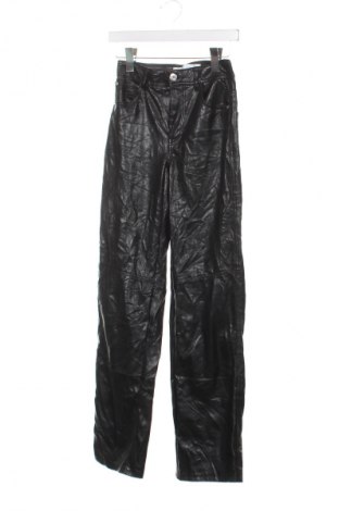 Дамски панталон Bershka, Размер XS, Цвят Черен, Цена 12,99 лв.
