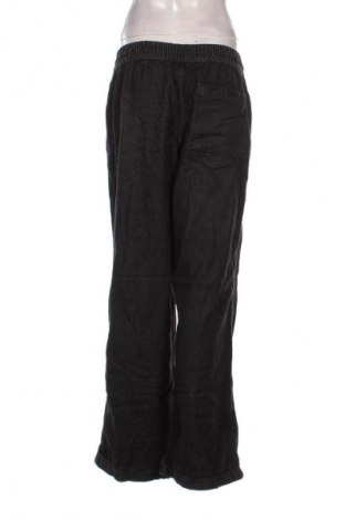 Dámské kalhoty  H&M Divided, Velikost S, Barva Černá, Cena  469,00 Kč