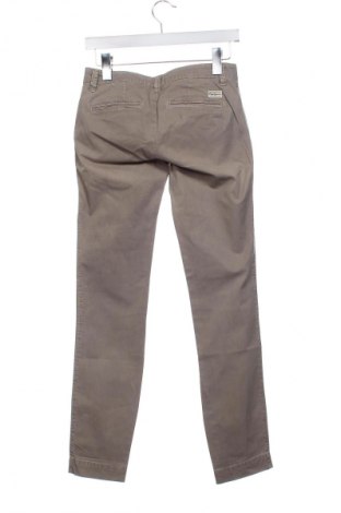 Pantaloni de femei Pepe Jeans, Mărime M, Culoare Maro, Preț 95,99 Lei
