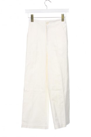 Damenhose Stradivarius, Größe XXS, Farbe Weiß, Preis € 14,87