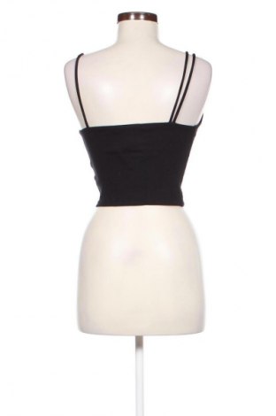 Dámský sportovní top  Pull&Bear, Velikost L, Barva Černá, Cena  232,00 Kč