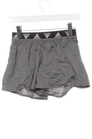 Dziecięce szorty Adidas, Rozmiar 14-15y/ 168-170 cm, Kolor Szary, Cena 88,99 zł