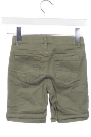 Kinder Shorts LC Waikiki, Größe 4-5y/ 110-116 cm, Farbe Grün, Preis 7,10 €