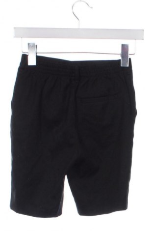 Παιδικό κοντό παντελόνι Primark, Μέγεθος 7-8y/ 128-134 εκ., Χρώμα Μαύρο, Τιμή 7,40 €