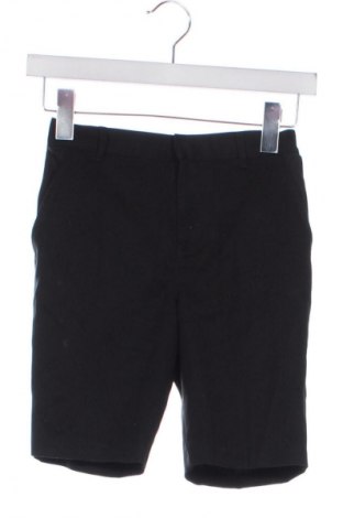 Παιδικό κοντό παντελόνι Primark, Μέγεθος 7-8y/ 128-134 εκ., Χρώμα Μαύρο, Τιμή 7,40 €