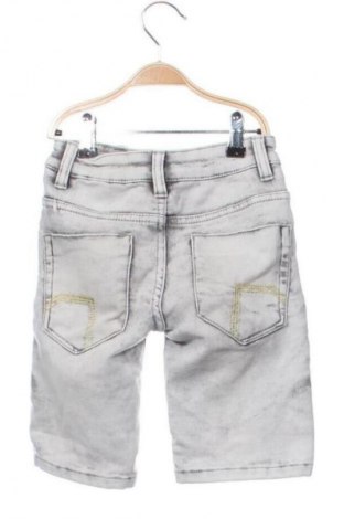 Παιδικό κοντό παντελόνι Unbranded, Μέγεθος 4-5y/ 110-116 εκ., Χρώμα Πολύχρωμο, Τιμή 3,99 €