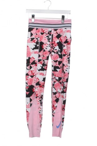 Dětské legíny  Nike, Velikost 14-15y/ 168-170 cm, Barva Vícebarevné, Cena  489,00 Kč