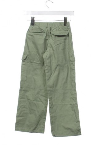 Kinderhose H&M, Größe 7-8y/ 128-134 cm, Farbe Grün, Preis € 10,73