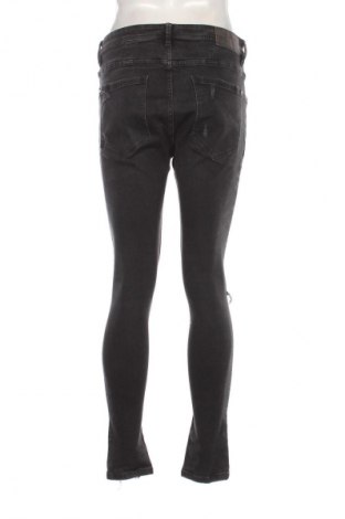 Pánske džínsy  Bershka, Veľkosť S, Farba Čierna, Cena  38,40 €