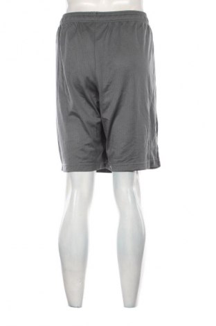 Мъжки къс панталон Under Armour, Размер XL, Цвят Сив, Цена 34,99 лв.