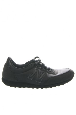 Мъжки обувки New Balance, Размер 43, Цвят Черен, Цена 89,07 лв.