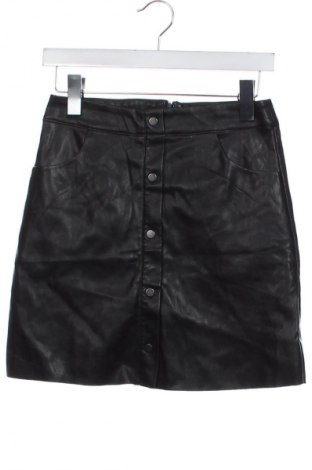 Sukně Pieces, Velikost XS, Barva Černá, Cena  139,00 Kč