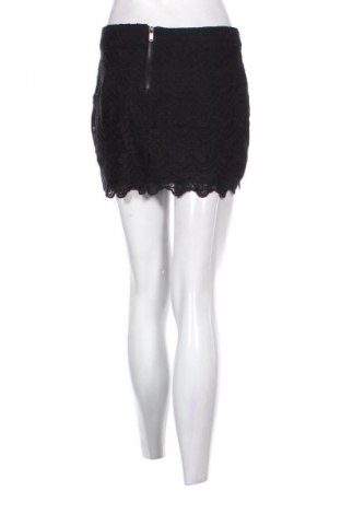 Spódnica Stradivarius, Rozmiar M, Kolor Czarny, Cena 24,99 zł