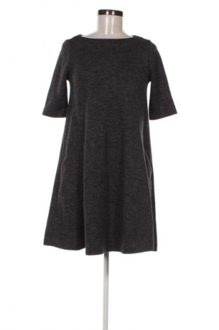 Kleid Adrienne Vittadini, Größe S, Farbe Grau, Preis 22,99 €