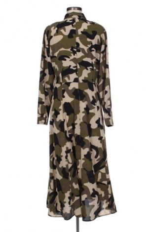 Kleid B.Young, Größe M, Farbe Mehrfarbig, Preis € 45,99