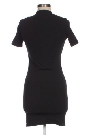 Kleid Bershka, Größe M, Farbe Schwarz, Preis 9,99 €