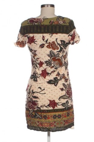 Рокля Desigual, Размер S, Цвят Многоцветен, Цена 82,99 лв.