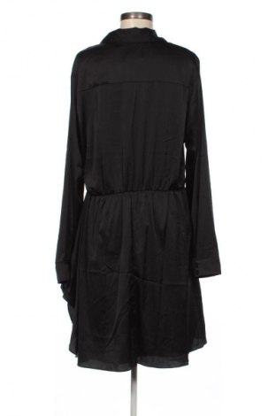 Šaty  Guess, Veľkosť L, Farba Čierna, Cena  55,95 €