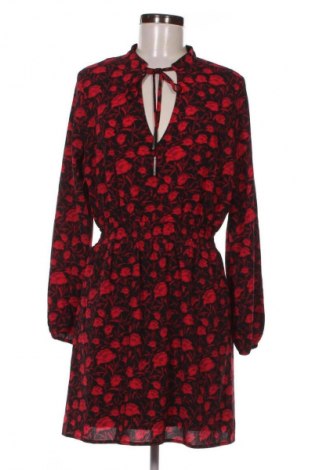 Φόρεμα Guess, Μέγεθος M, Χρώμα Πολύχρωμο, Τιμή 61,99 €