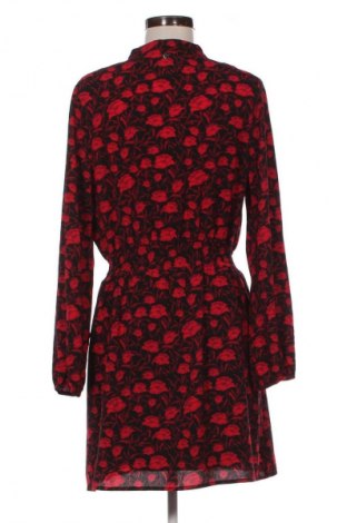 Φόρεμα Guess, Μέγεθος M, Χρώμα Πολύχρωμο, Τιμή 61,99 €
