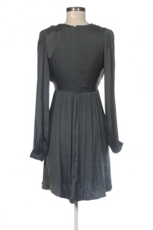 Kleid Guido Maria Kretschmer for About You, Größe M, Farbe Grün, Preis 74,99 €