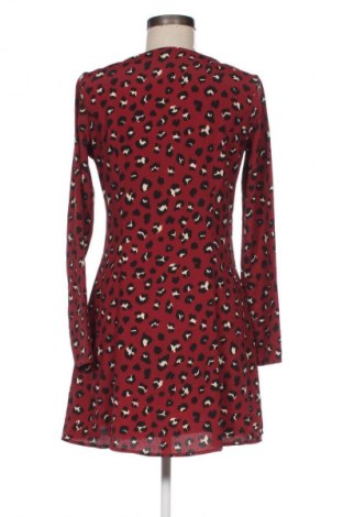 Рокля H&M, Размер M, Цвят Многоцветен, Цена 29,99 лв.
