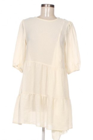 Рокля H&M Divided, Размер S, Цвят Екрю, Цена 29,99 лв.