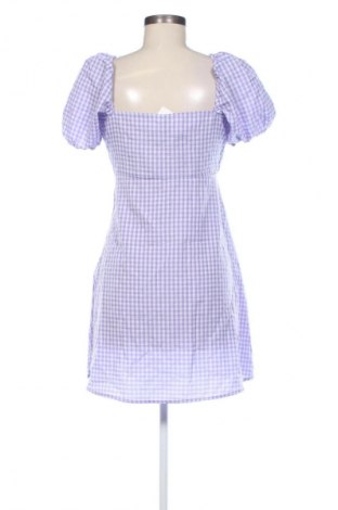 Рокля H&M Divided, Размер M, Цвят Многоцветен, Цена 29,99 лв.