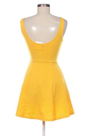 Φόρεμα H&M Divided, Μέγεθος S, Χρώμα Κίτρινο, Τιμή 18,99 €
